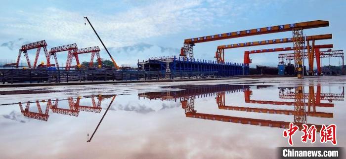 成蘭鐵路高原段T梁發(fā)運全部完成?！≈需F八局 供圖