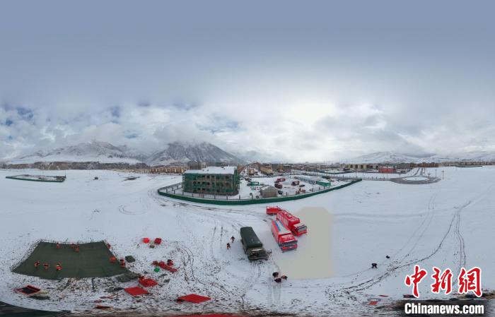 圖為地震實(shí)戰(zhàn)演練現(xiàn)場全景。　玉樹消防供圖