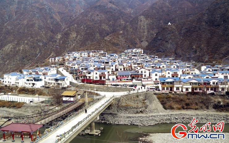 我們的家園｜黨建引領(lǐng)發(fā)展，這座高原山村“變身”別墅村