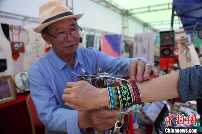 青海格爾木：保護(hù)挖掘、活態(tài)傳承45項(xiàng)非遺