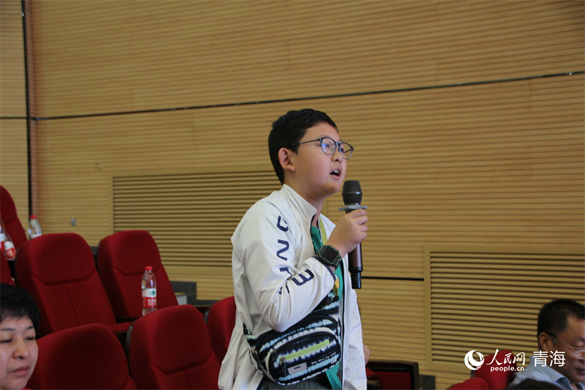 互動(dòng)提問環(huán)節(jié)。人民網(wǎng) 陳明菊攝