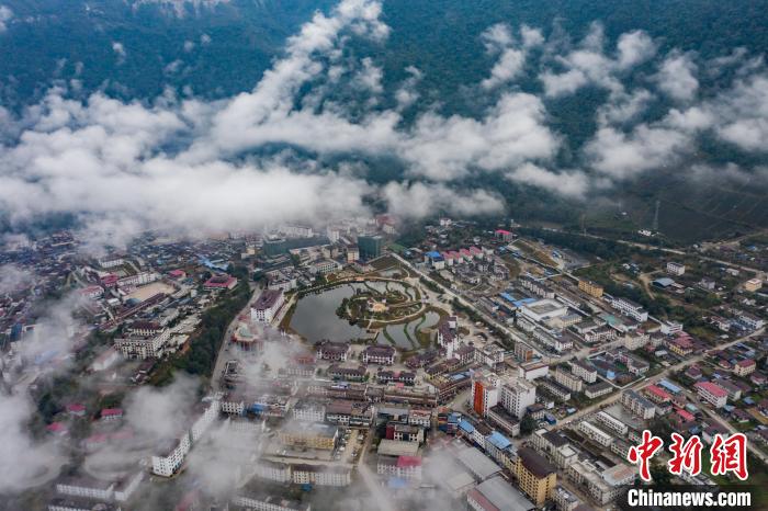 圖為墨脫縣城。　何蓬磊 攝