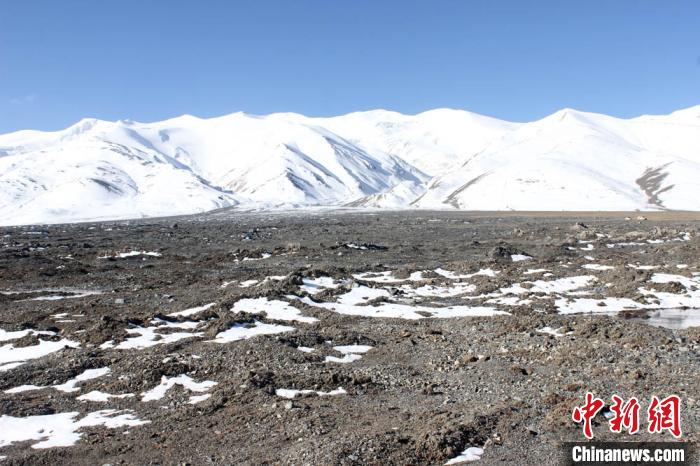 2019年10月冰體融化后遺留下的碎屑物。中科院青藏高原所 供圖