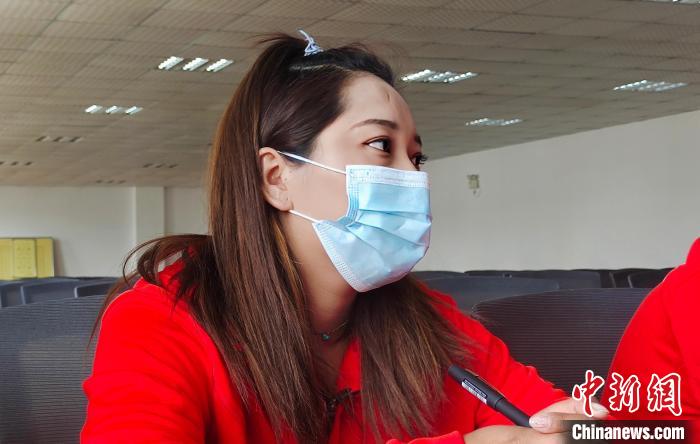 圖為西藏自治區(qū)運(yùn)動(dòng)員聽(tīng)培訓(xùn)講座?！∝暽＠?攝