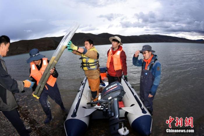 圖為科考隊員順利完成浪錯采樣滿載而歸。 <a target='_blank' ><p  align=