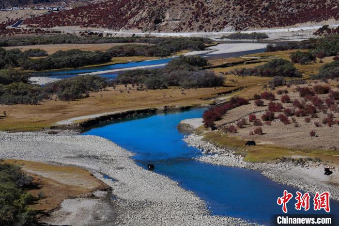 資料圖為拉薩市墨竹工卡縣境內(nèi)的美景?！∝暩聛硭?攝
