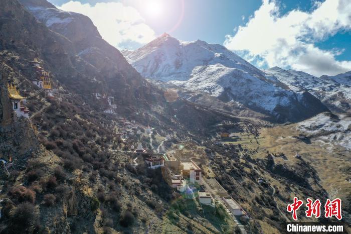 資料圖為拉薩市達(dá)孜區(qū)境內(nèi)的扎葉巴寺?！∝暩聛硭?攝