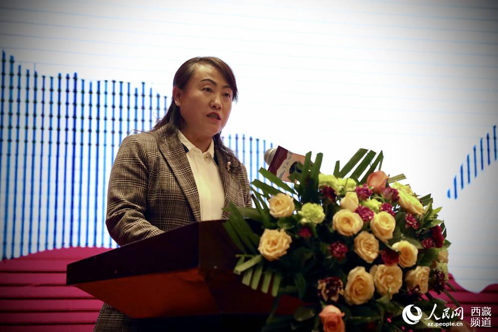 拉薩市旅游發(fā)展局相關負責人發(fā)言。人民網(wǎng) 次仁羅布攝