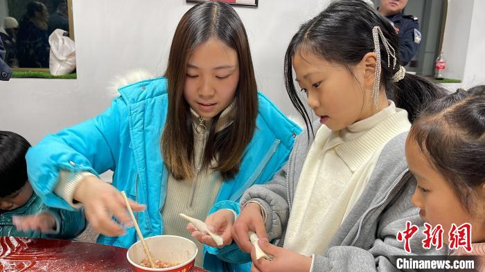 西藏戍邊民警：一想到孩子，心就瞬間柔軟了