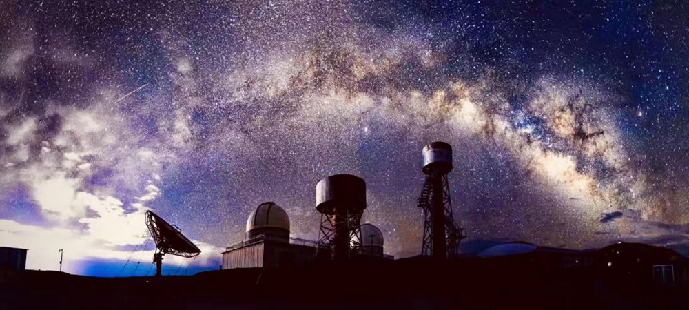 阿里暗夜星空。貢覺(jué)群培攝