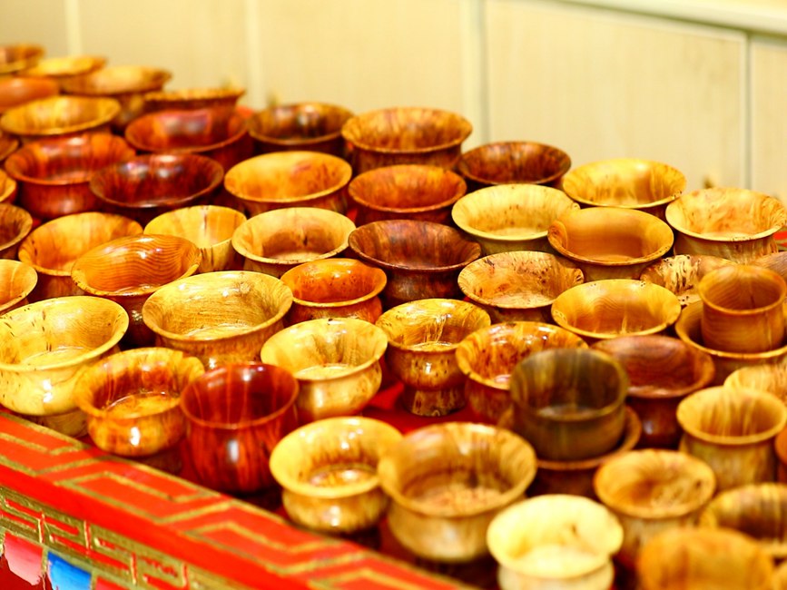 藏地木碗成品。