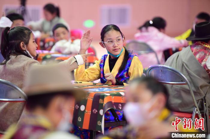 圖為比賽現(xiàn)場(chǎng)?！∝暩聛硭?攝