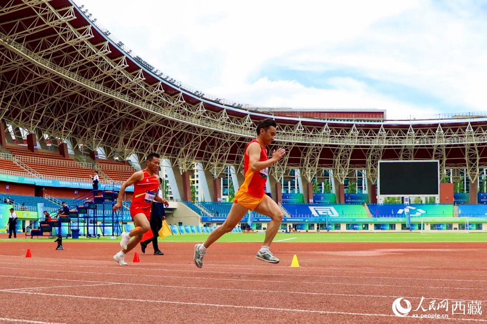 拉薩市群眾文化體育中心舉辦的田徑賽實(shí)況。