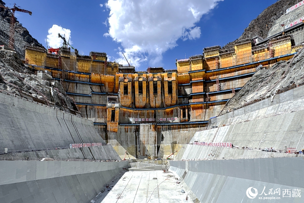 葉巴灘水電站。