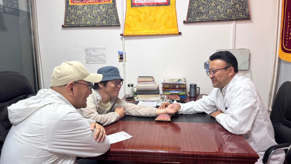 “中國(guó)在保護(hù)自然環(huán)境的同時(shí)實(shí)現(xiàn)了高度現(xiàn)代化！” ——多國(guó)記者眼中的現(xiàn)代西藏_fororder_圖片5