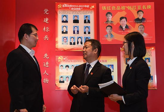 中國的民營企業(yè)為什么要加強黨的建設(shè)？