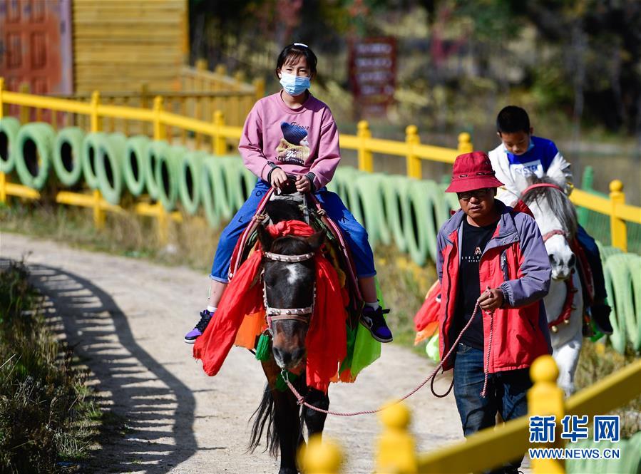 （全面建成小康社會(huì)“百城千縣萬(wàn)村調(diào)研行”·圖文互動(dòng)）（2）青?？?yáng)村：“光棍村”的華麗轉(zhuǎn)身
